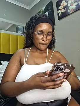 Snapshot of Bustygoddess32 chatting on March 20, 3:04 pm Bustygoddess32 online show from March 20, 3:04 pm