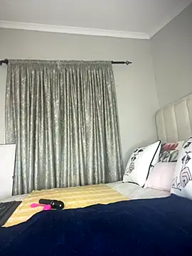 Snapshot of Bustygoddess32 chatting on October 4, 6:50 pm Bustygoddess32 online show from October 4, 6:50 pm