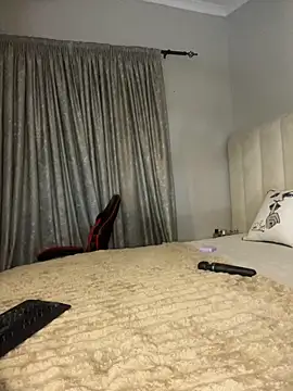 Bustygoddess32 online show from February 28, 1:28 am