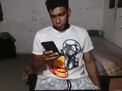 Snapshot of erik_alexander chatting on December 21, 3:47 am erik alexander online show from December 21, 3:47 am