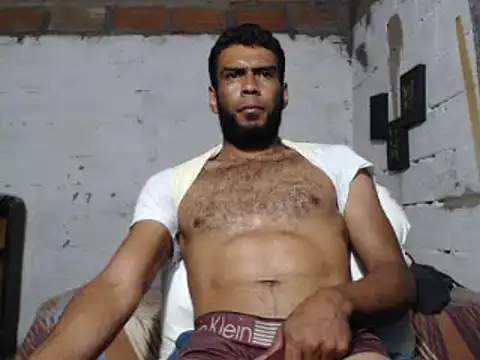 Snapshot of erik_alexander chatting on February 4, 6:04 am erik alexander online show from February 4, 6:04 am