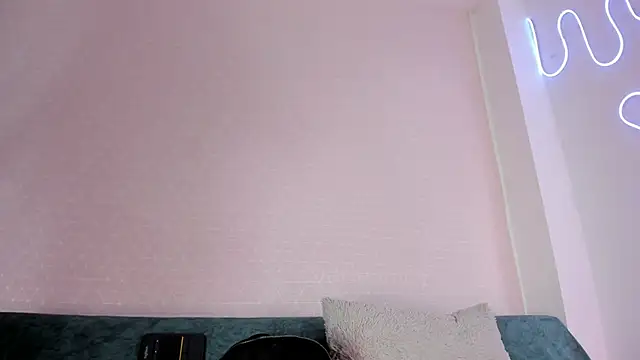 artmiaa online show from September 25, 12:42 pm