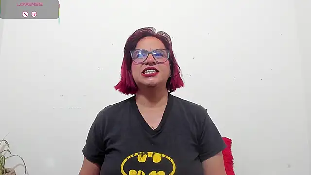 Snapshot of hazel_34 chatting on March 17, 9:12 am hazel 34 online show from March 17, 9:12 am