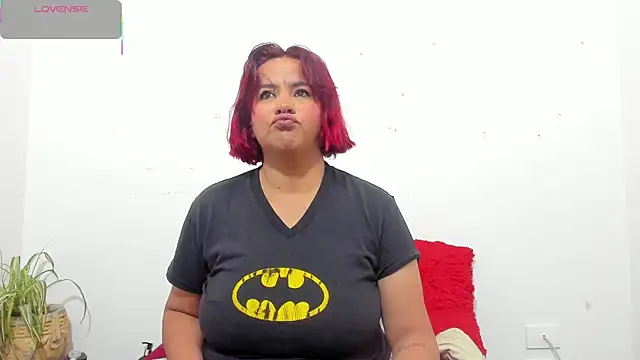 Snapshot of hazel_34 chatting on March 20, 8:08 am hazel 34 online show from March 20, 8:08 am