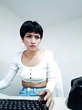 Hannaaaa   online show from December 5, 7:06 pm