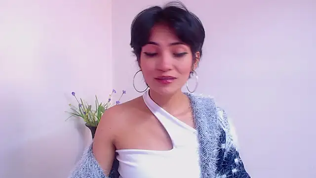 Hannaaaa   online show from January 26, 2:30 pm