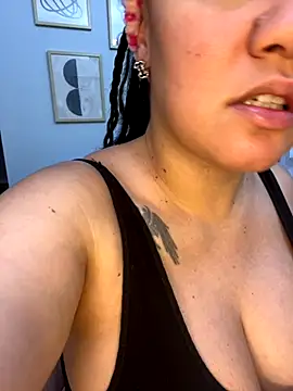 Snapshot of DestineeJayde chatting on September 30, 5:45 am DestineeJayde online show from September 30, 5:45 am