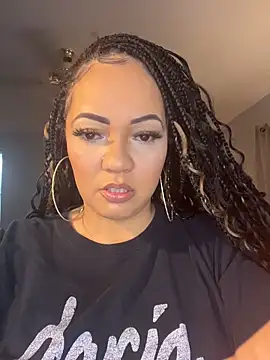 Snapshot of DestineeJayde chatting on November 15, 3:26 am DestineeJayde online show from November 15, 3:26 am