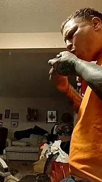 fukurbutt online show from February 5, 7:46 am