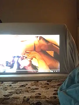 Snapshot of BigAssKi chatting on December 17, 2:23 am BigAssKi online show from December 17, 2:23 am