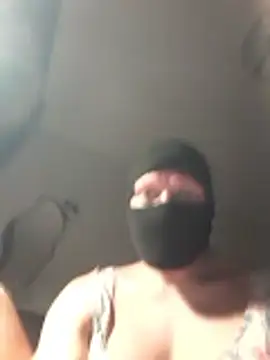 Snapshot of BigAssKi chatting on December 21, 2:08 am BigAssKi online show from December 21, 2:08 am