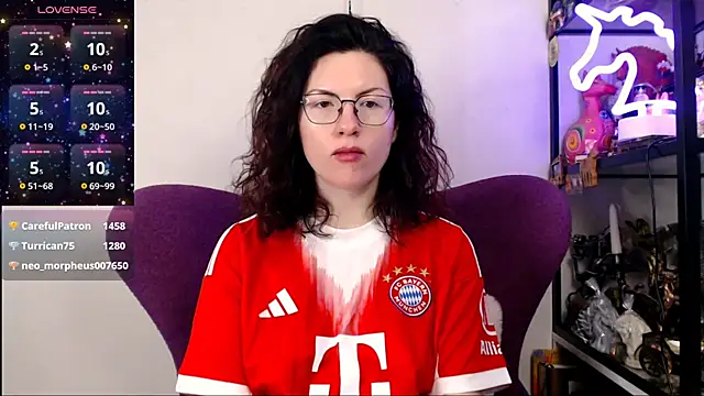 Snapshot of vaders_daughter chatting on January 6, 2:32 pm vaders daughter online show from January 6, 2:32 pm