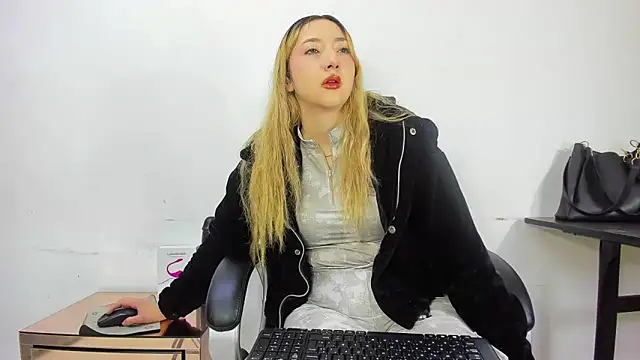 Barbie girl 69 online show from November 12, 3:01 pm