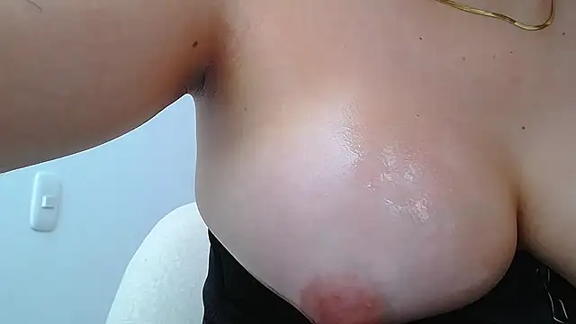 Snapshot of Barbie_girl_69 chatting on March 30, 7:15 pm Barbie girl 69 online show from March 30, 7:15 pm