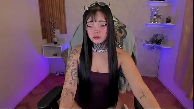 mia catt05 online show from March 4, 5:21 am