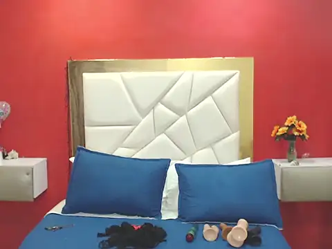 CanellaHotx online show from October 25, 5:30 pm