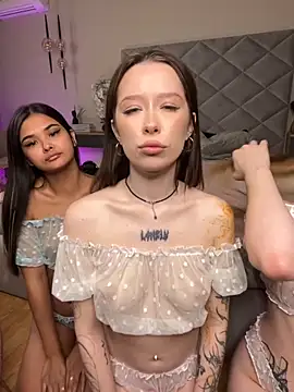 RollingGirls online show from October 10, 1:10 pm