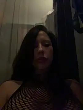 Snapshot of BellaGiaxx chatting on November 2, 1:19 am BellaGiaxx online show from November 2, 1:19 am