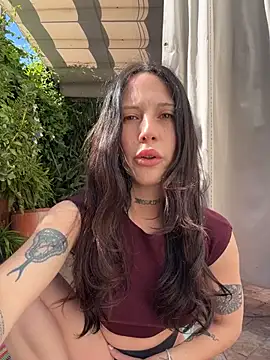 BellaGiaxx online show from April 2, 3:20 pm