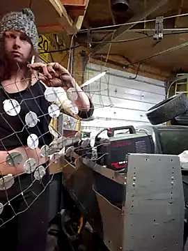 Snapshot of cdressupdiva chatting on March 1, 9:15 pm cdressupdiva online show from March 1, 9:15 pm