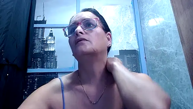 Nastylatinaxxx online show from December 19, 11:28 am