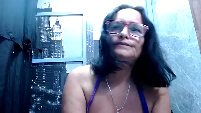 Nastylatinaxxx online show from April 21, 11:49 am