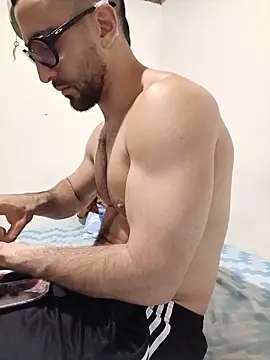 sebasxx97 online show from May 13, 3:48 am