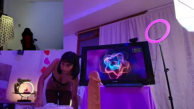 AnnieNasty online show from February 28, 12:42 pm