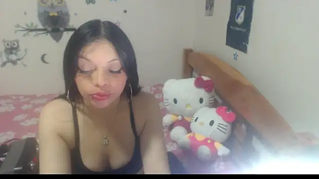 montthbluee online show from December 22, 7:05 am