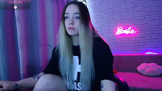 Snapshot of -Stacyy- chatting on September 19, 4:58 am -Stacyy- online show from September 19, 4:58 am