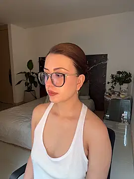 Snapshot of EmaSaenz chatting on February 20, 5:57 pm EmaSaenz online show from February 20, 5:57 pm