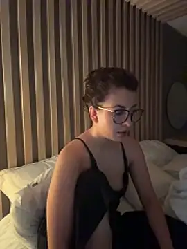 Snapshot of EmaSaenz chatting on March 7, 12:51 am EmaSaenz online show from March 7, 12:51 am