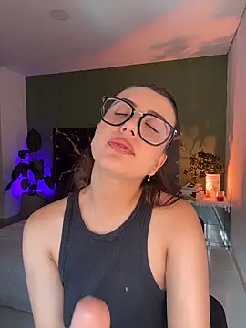 Snapshot of EmaSaenz chatting on March 11, 8:26 pm EmaSaenz online show from March 11, 8:26 pm