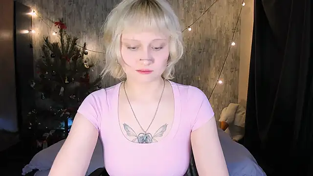 Snapshot of MariaMango chatting on January 8, 6:43 pm MariaMango online show from January 8, 6:43 pm