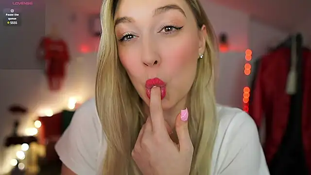 Alexis   Texas online show from February 23, 8:00 pm