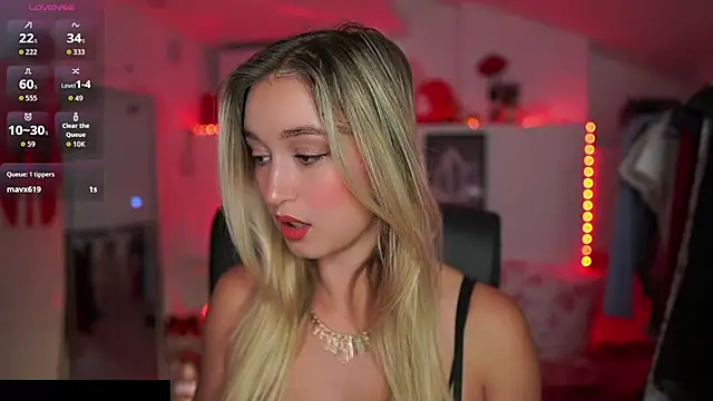 Alexis   Texas online show from October 7, 1:08 pm