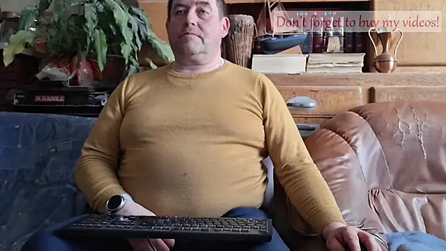 Snapshot of sympatrique chatting on November 30, 2:32 pm sympatrique online show from November 30, 2:32 pm