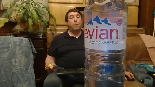 Snapshot of sympatrique chatting on February 1, 5:11 pm sympatrique online show from February 1, 5:11 pm