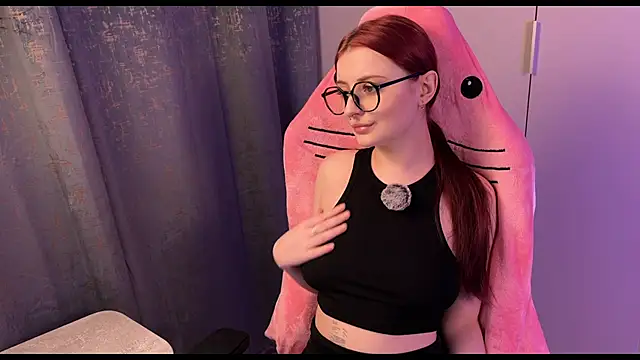 RozieRose online show from October 11, 4:55 am