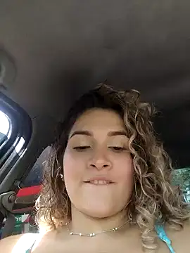 Snapshot of Sara_smiiith211 chatting on December 5, 7:38 pm Sara smiiith211 online show from December 5, 7:38 pm