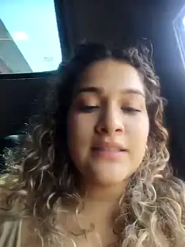 Snapshot of Sara_smiiith211 chatting on December 8, 6:28 pm Sara smiiith211 online show from December 8, 6:28 pm