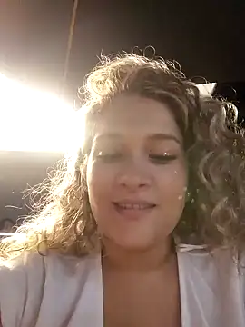 Snapshot of Sara_smiiith211 chatting on January 9, 1:50 am Sara smiiith211 online show from January 9, 1:50 am