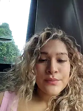 Snapshot of Sara_smiiith211 chatting on January 24, 4:39 pm Sara smiiith211 online show from January 24, 4:39 pm