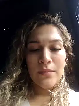 Snapshot of Sara_smiiith211 chatting on February 5, 6:48 pm Sara smiiith211 online show from February 5, 6:48 pm