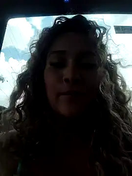 Snapshot of Sara_smiiith211 chatting on February 23, 4:24 pm Sara smiiith211 online show from February 23, 4:24 pm