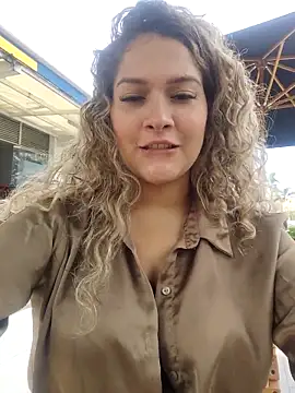 Snapshot of Sara_smiiith211 chatting on March 13, 7:39 pm Sara smiiith211 online show from March 13, 7:39 pm