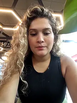 Snapshot of Sara_smiiith211 chatting on March 15, 2:14 am Sara smiiith211 online show from March 15, 2:14 am