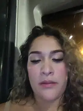 Snapshot of Sara_smiiith211 chatting on May 13, 12:41 am Sara smiiith211 online show from May 13, 12:41 am