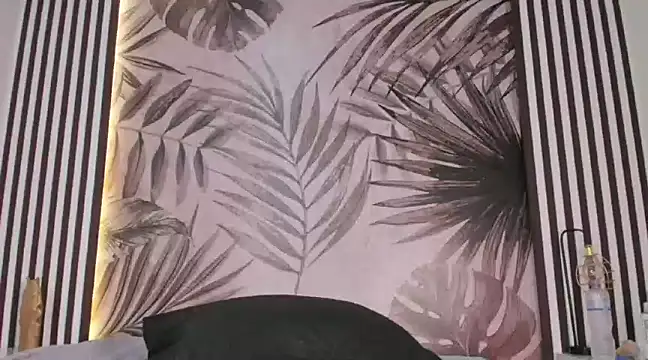 Samaantha-White online show from January 25, 11:55 am