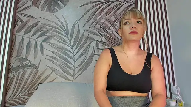 Samaantha-White online show from September 22, 11:45 am